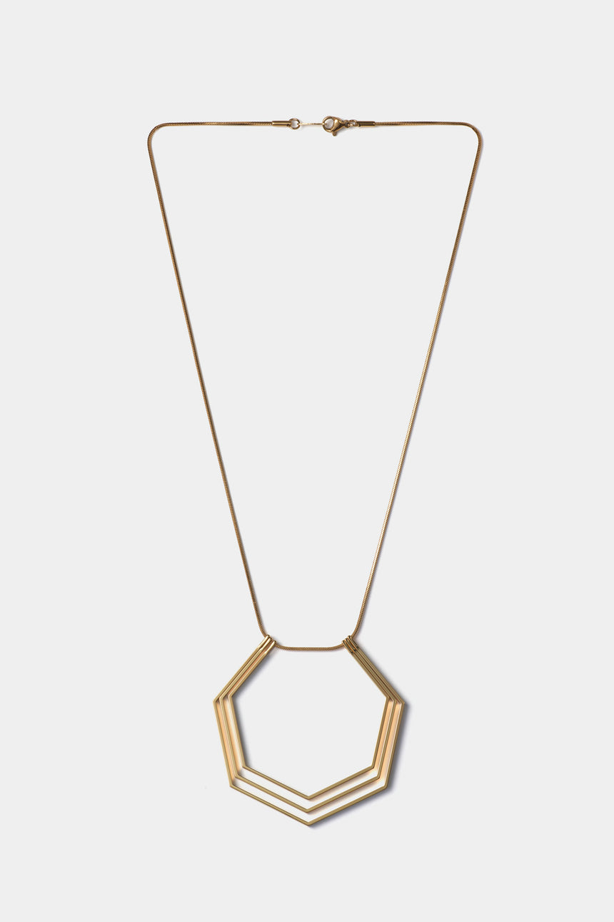 7角形(Heptagon)の形をしたシンプルな、真鍮製アクセサリーのネックレス