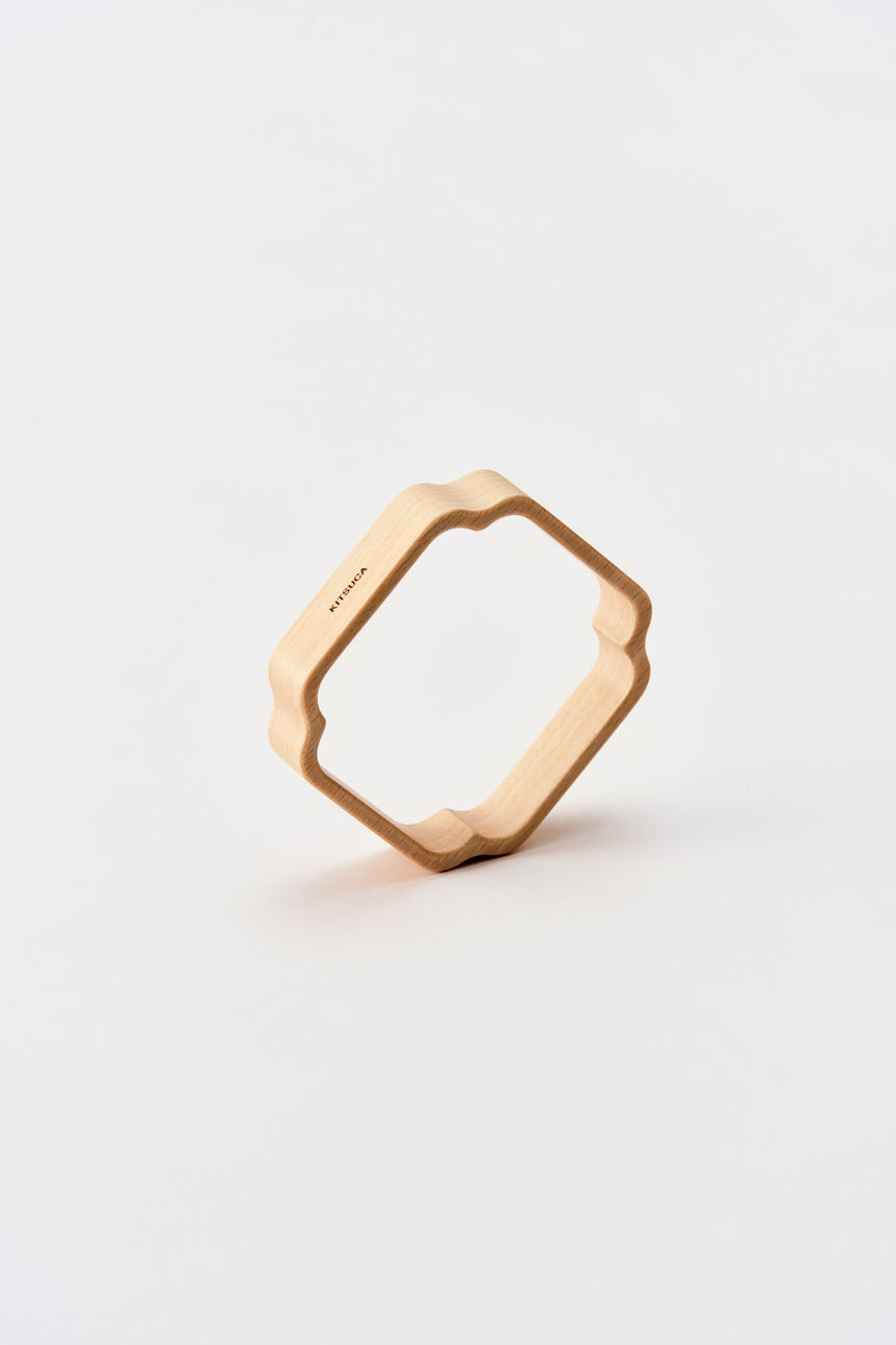 木瓜紋をモチーフにした木製バングル