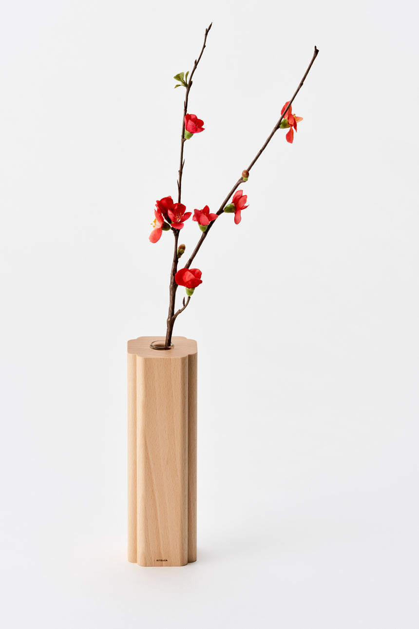 木瓜紋をモチーフにした木製フラワーベース（一輪挿し）